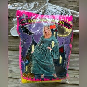Lady Gwenhyfar Halloween Costume Women’s Size Small